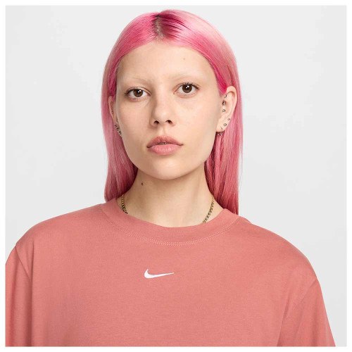 Nike Γυναικεία κοντομάνικη μπλούζα Sportswear Essential